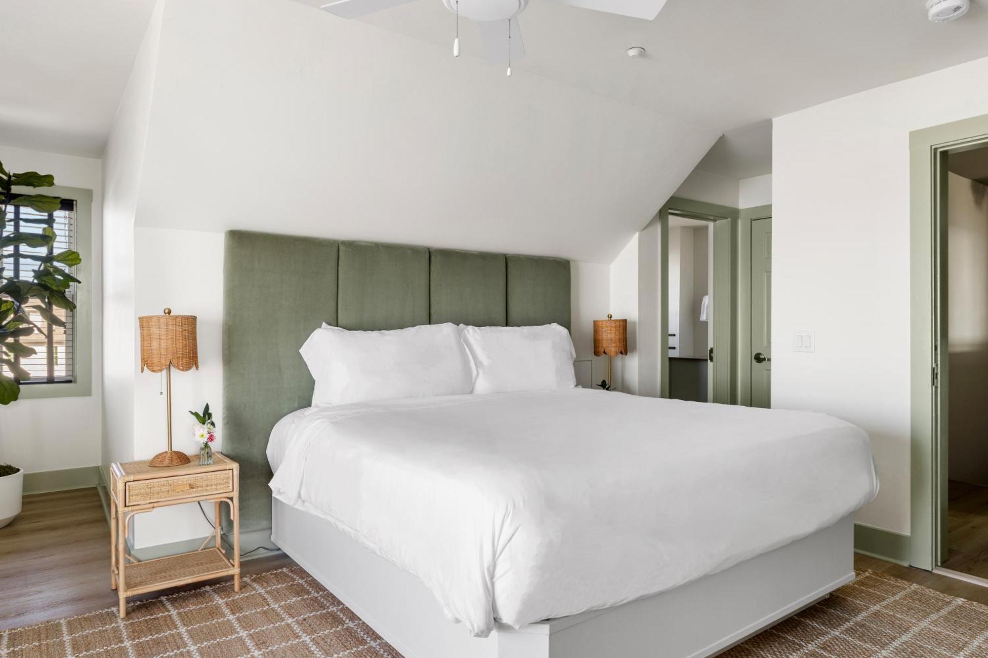 Regatta Inn - Adults Only Folly Beach Bagian luar foto
