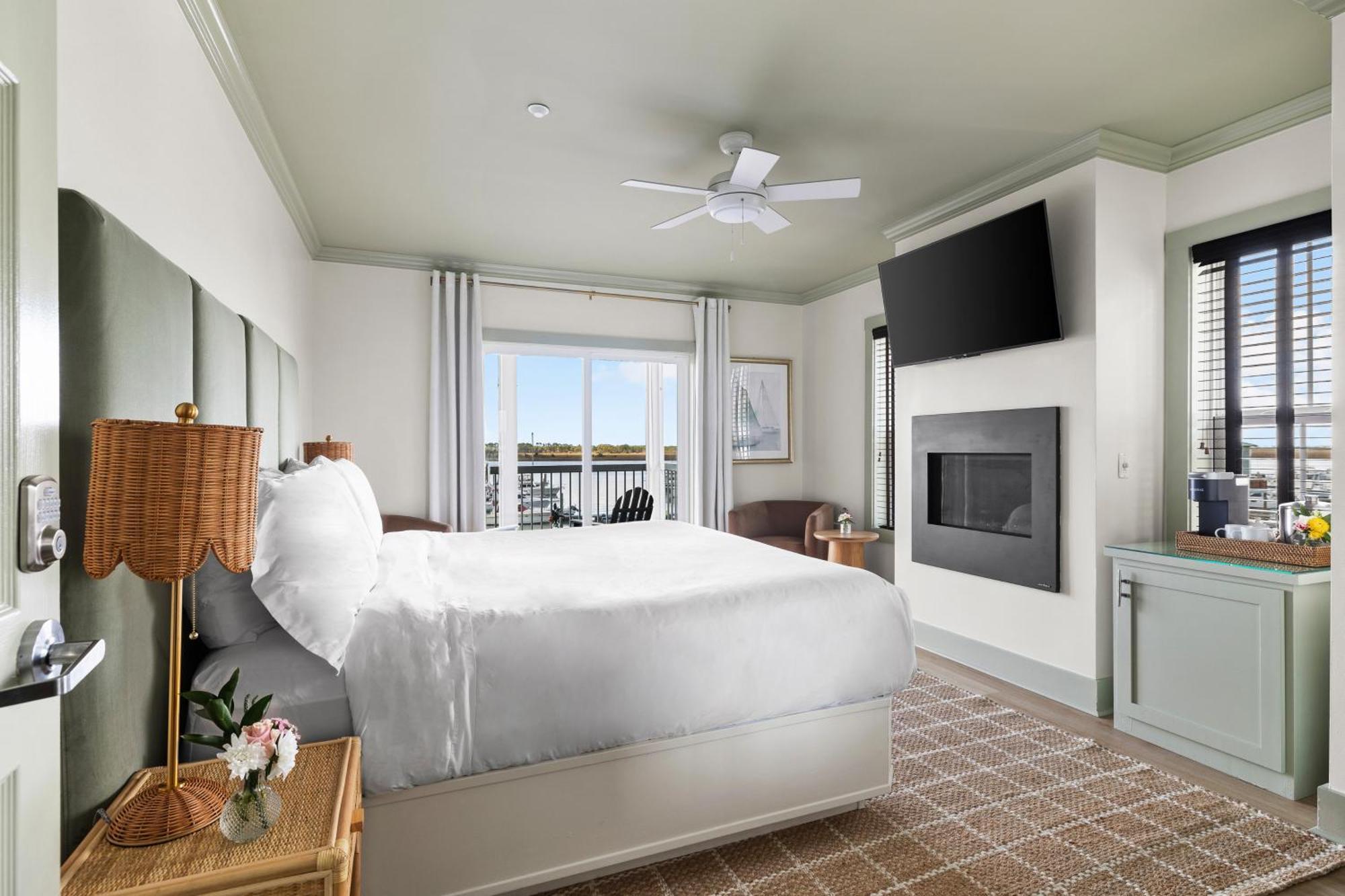 Regatta Inn - Adults Only Folly Beach Bagian luar foto